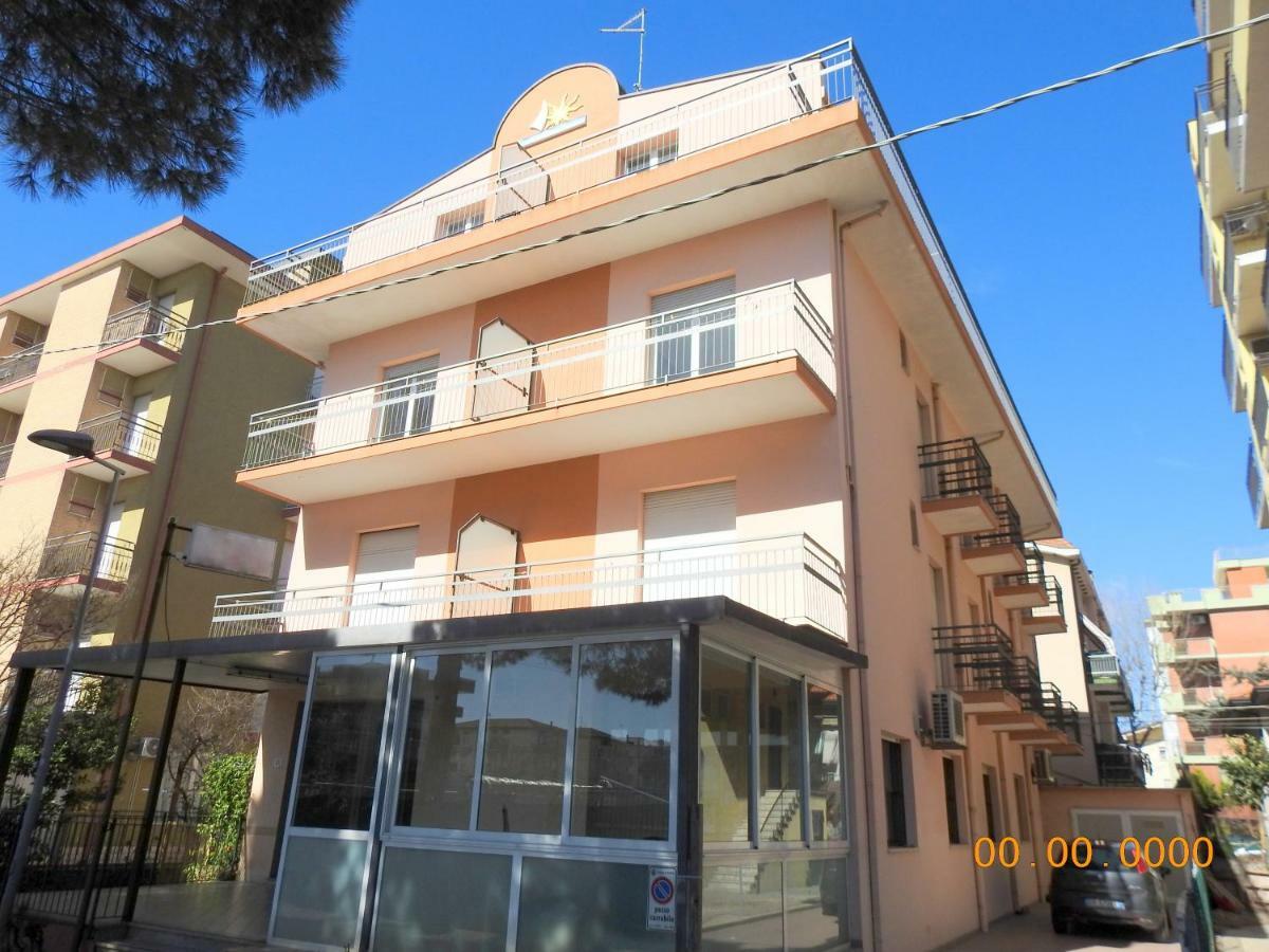 Hotel La Bella Vita Rímini Exterior foto